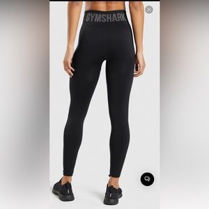 Woman’s GymShark flex high waisted leggings